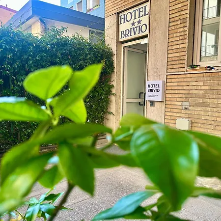 فندق Brivio 2*