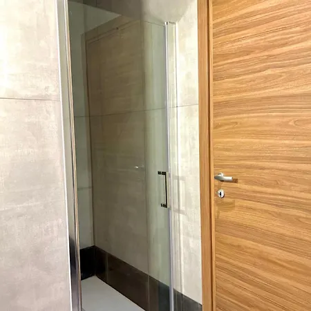 Brivio 2* ميلان