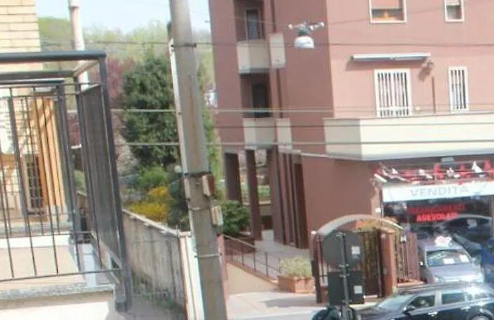 Brivio מלון 2*