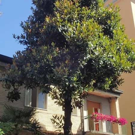 فندق Brivio