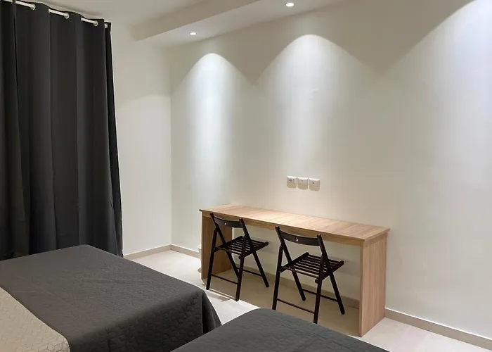 オテル ブリヴィオ 2* ミラノ